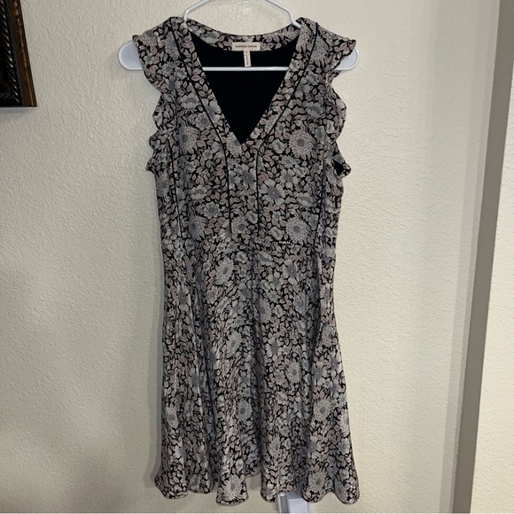 Rebecca Taylor Dresses & Skirts - Rebecca Taylor 100% Silk Floral Dress Size 2